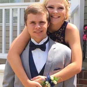 Meet your Posher, Chloe